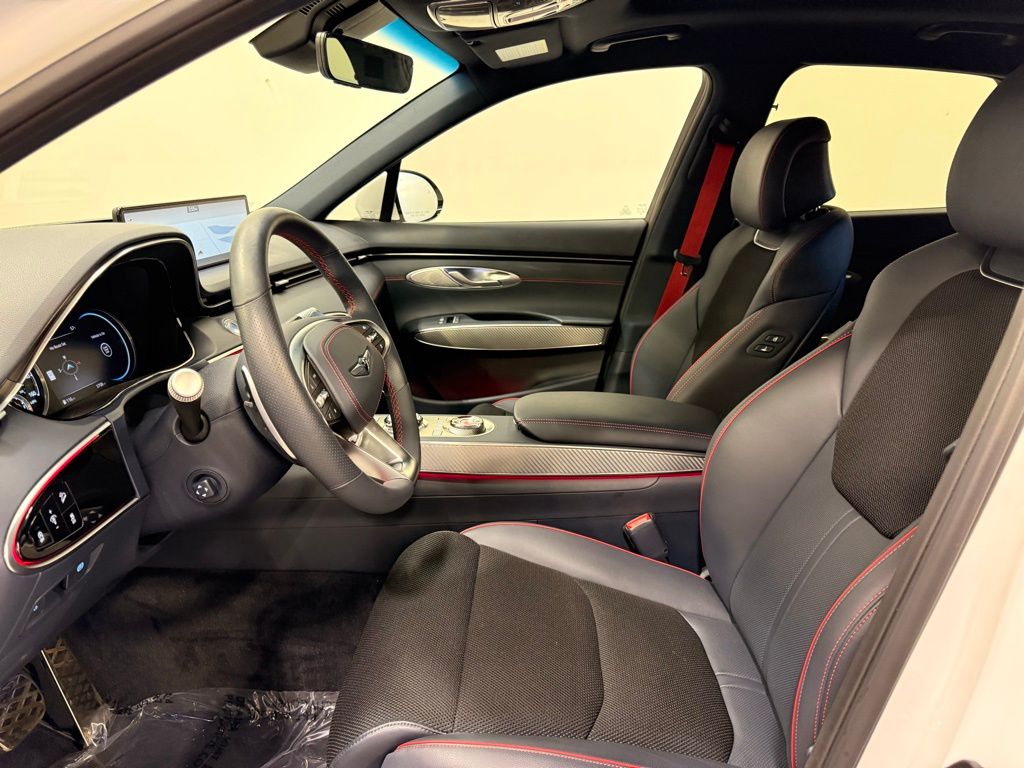 Thumbnail: 2025 Genesis GV70 - 12