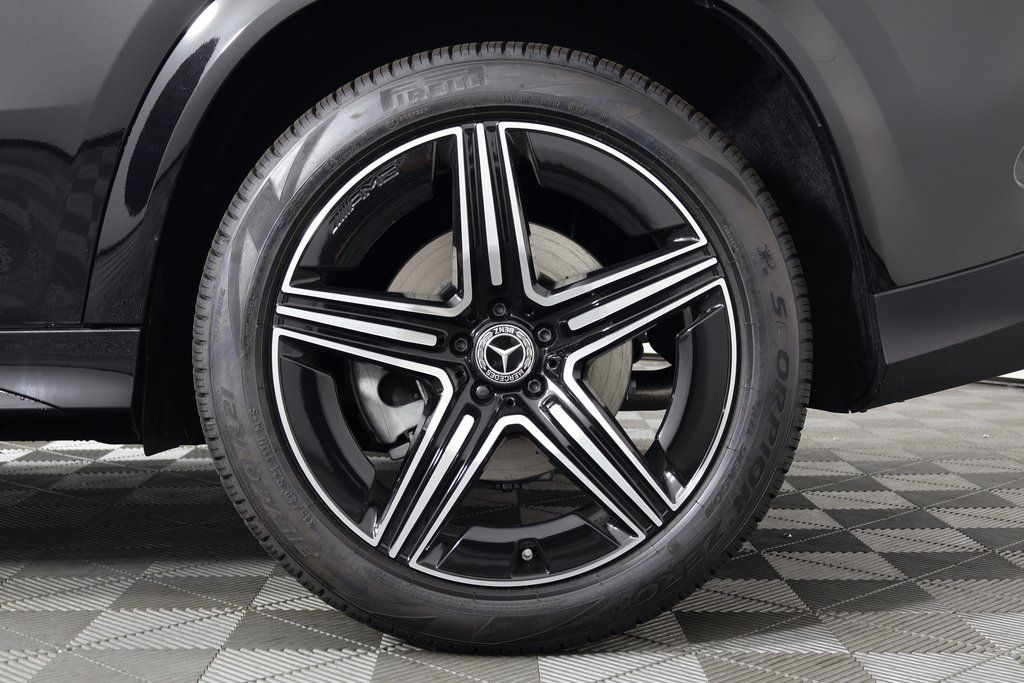 Thumbnail: 2026 Mercedes-Benz GLE - 10