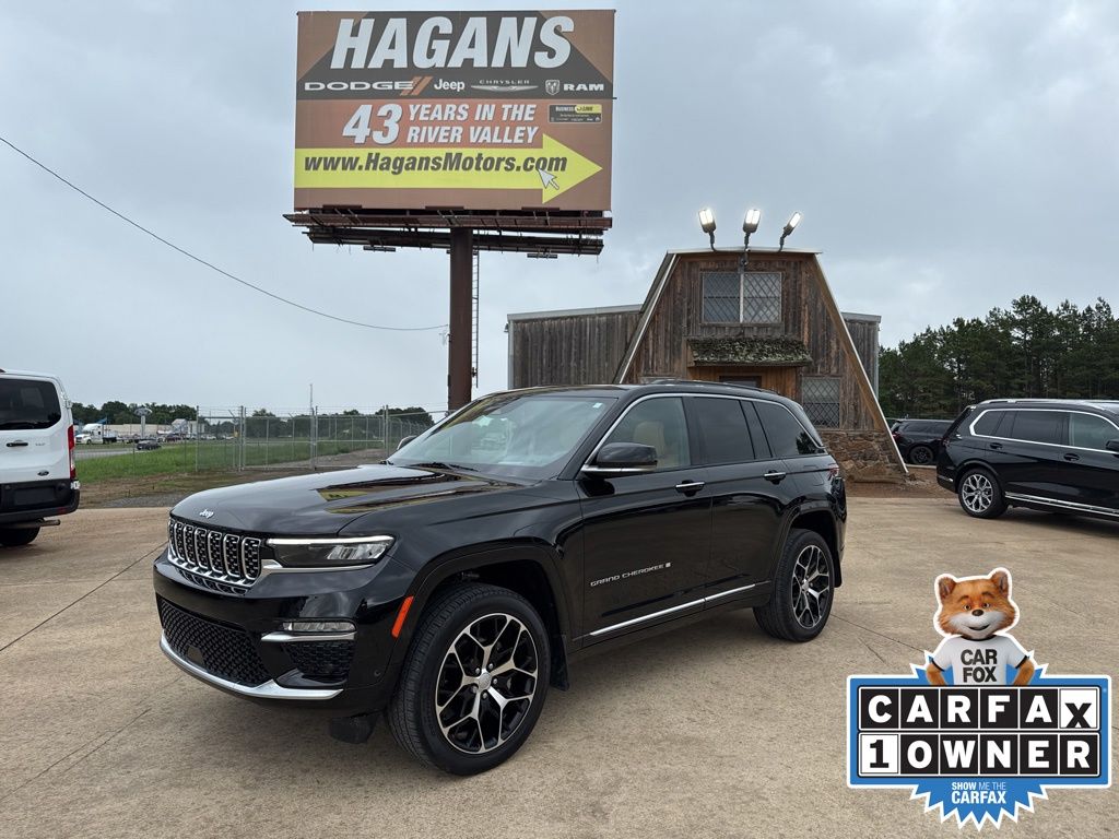 Diamond Black Crystal Pearlcoat 2024 Jeep Grand Cherokee SUV / Crossover Four-Wheel Drive 8-Speed Automatic