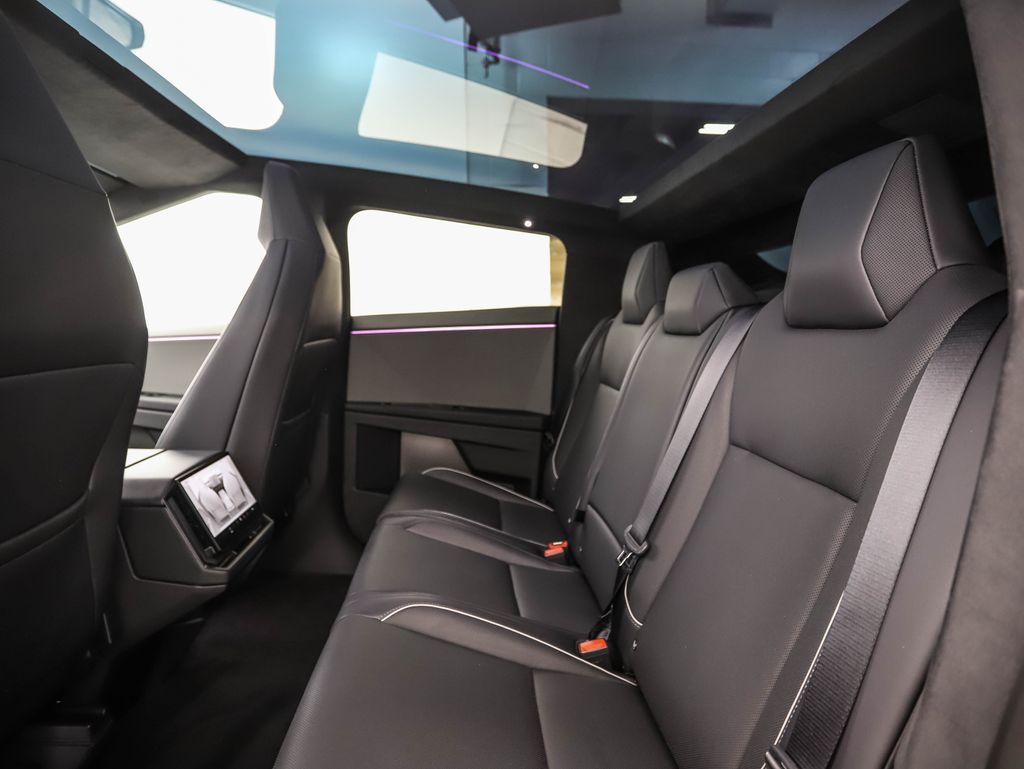 2024 Tesla Cybertruck  18