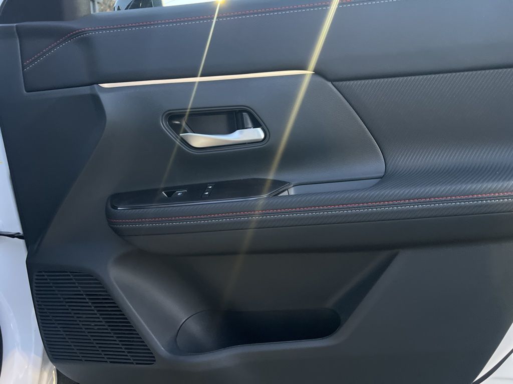 2026 Nissan KICKS SR AWD - Photo 31