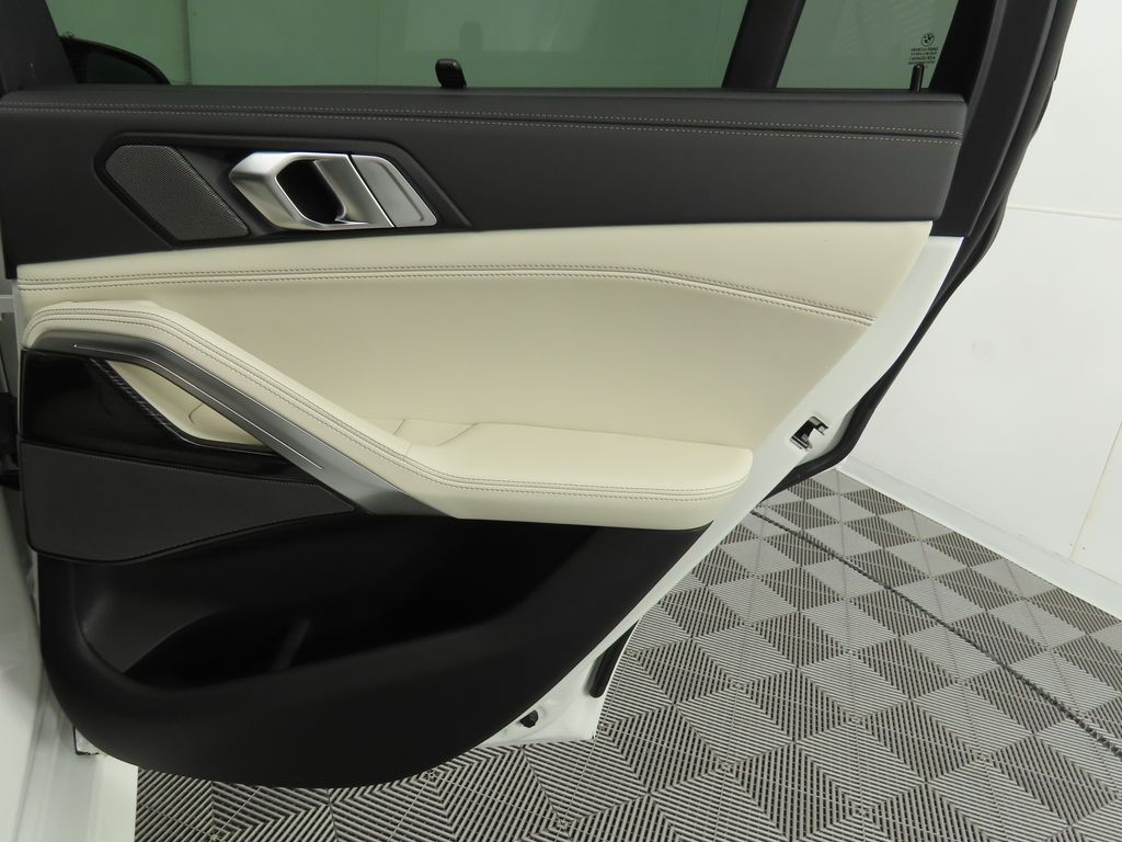 Thumbnail: 2026 BMW X6 - 27