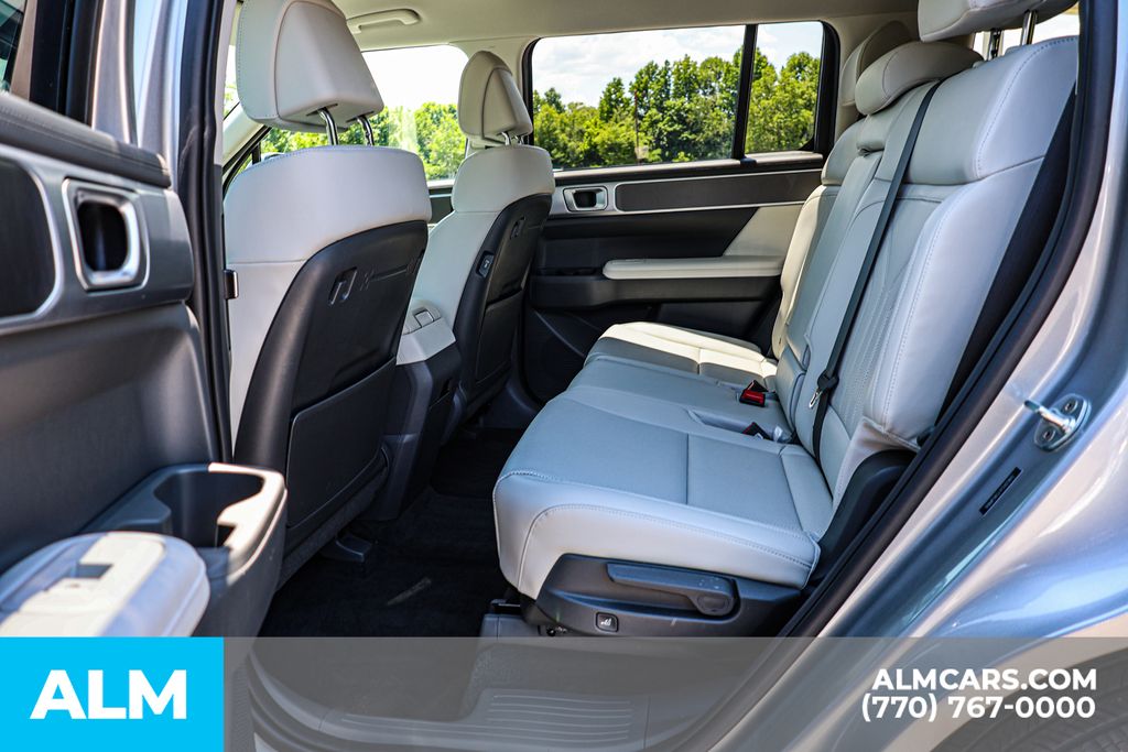 Used 2026 Silver Hyundai SEL image 19