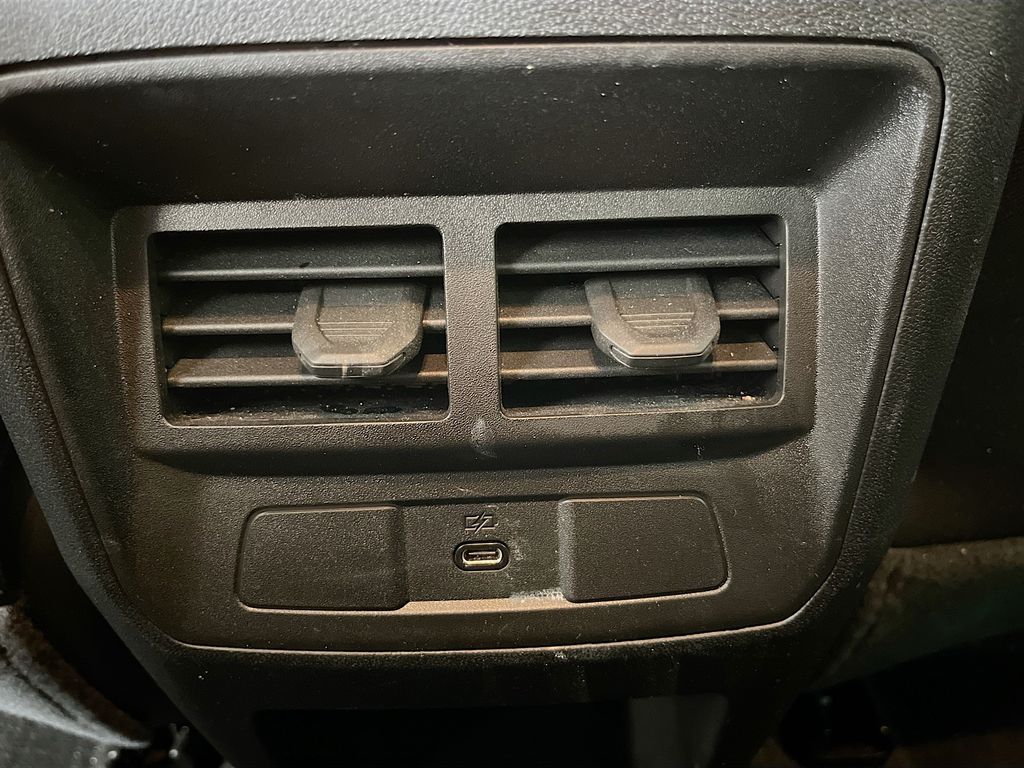 Used 2025 White Chevrolet LT image 25