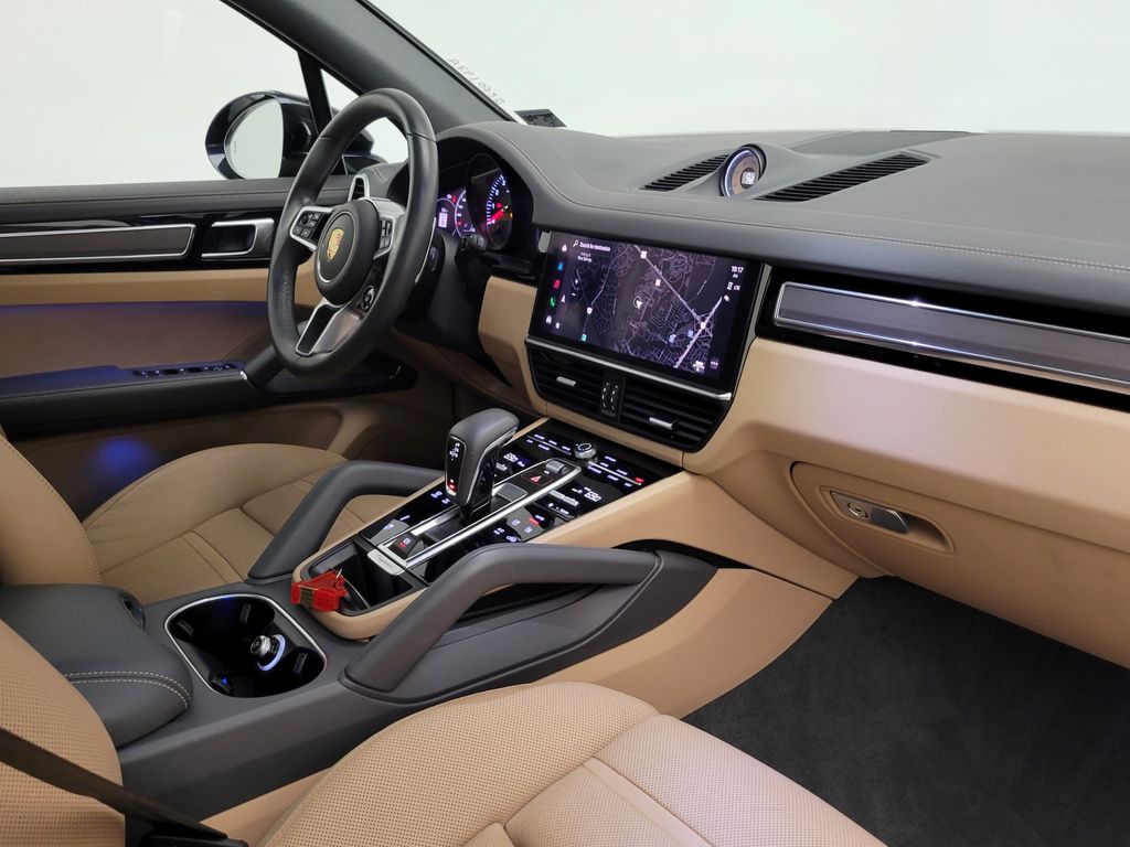 Thumbnail: 2023 Porsche Cayenne - 14