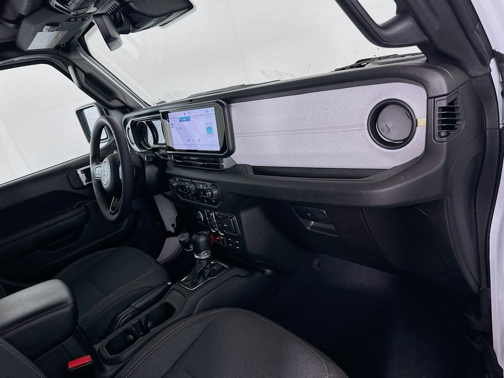 Thumbnail: 2024 Jeep Gladiator - 28