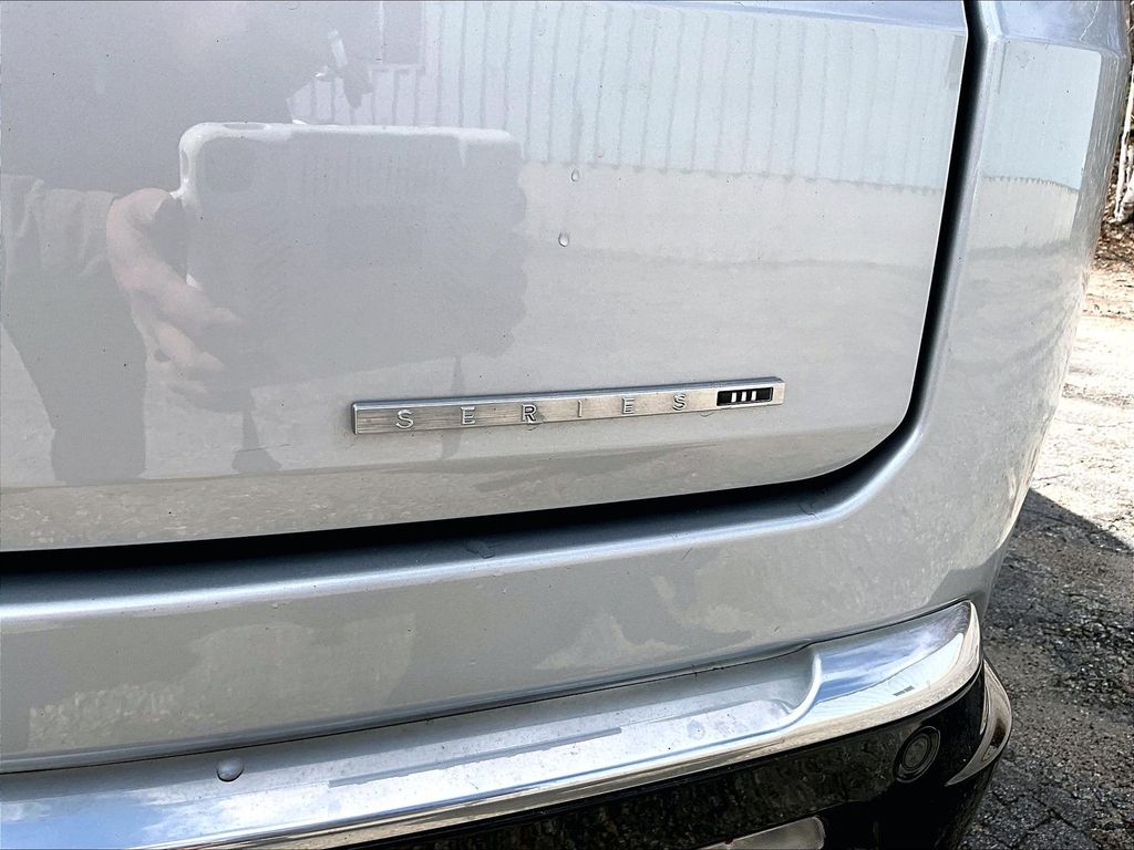 2022 Jeep Wagoneer — photo 29