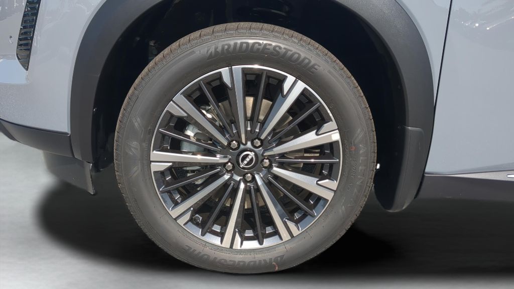 New 2026 Boulder Gray Pearl Nissan Platinum image 27