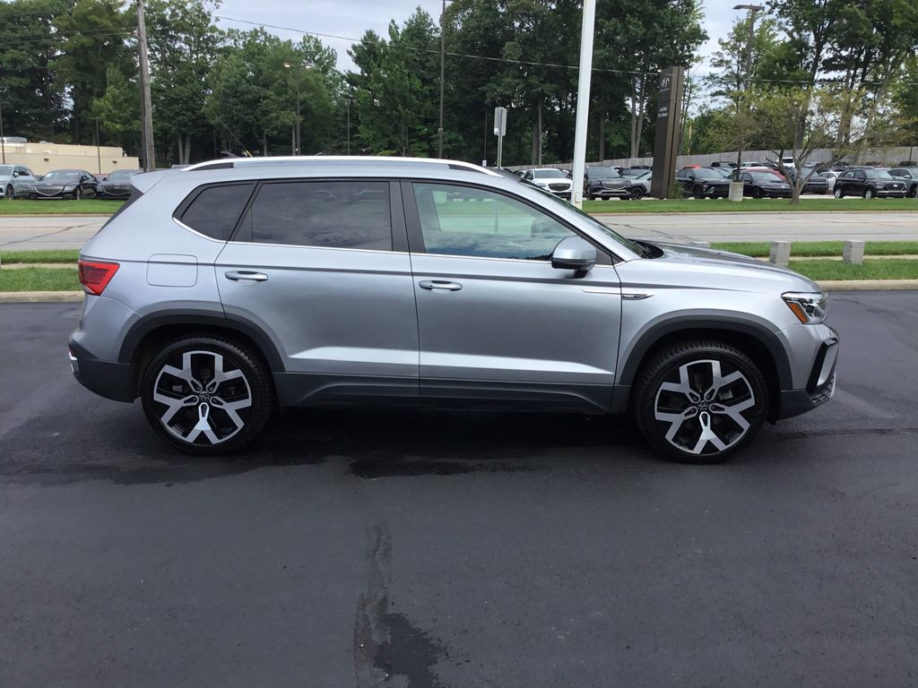 Thumbnail: 2022 Volkswagen Taos - 6