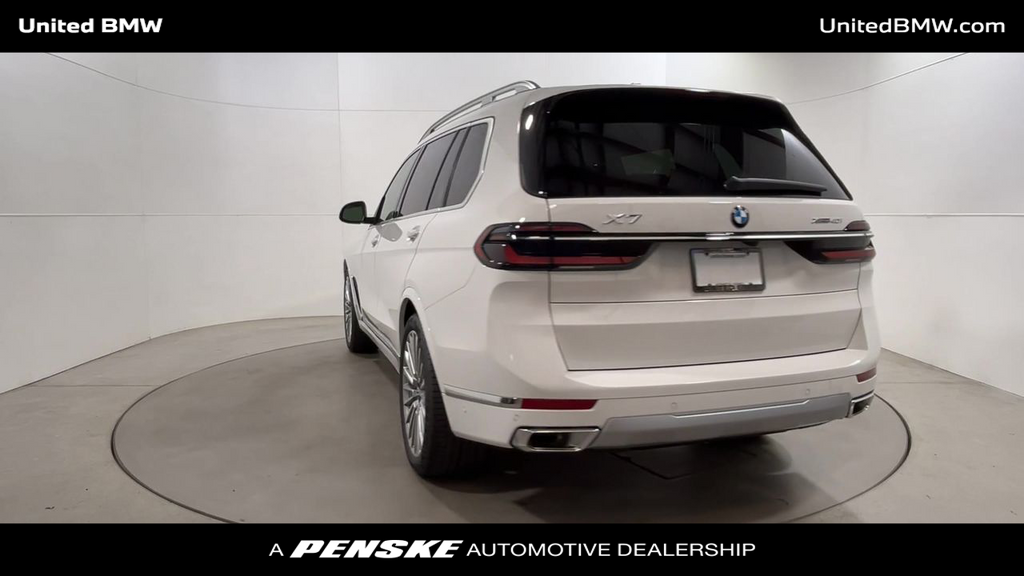 2025 BMW X7 xDrive40i 7