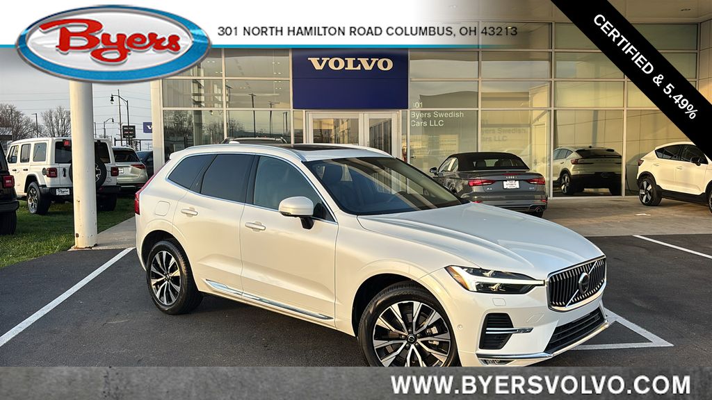 Crystal White Metallic 2023 Volvo XC60 B5 Plus Bright Theme AWD SUV / Crossover All-Wheel Drive Automatic