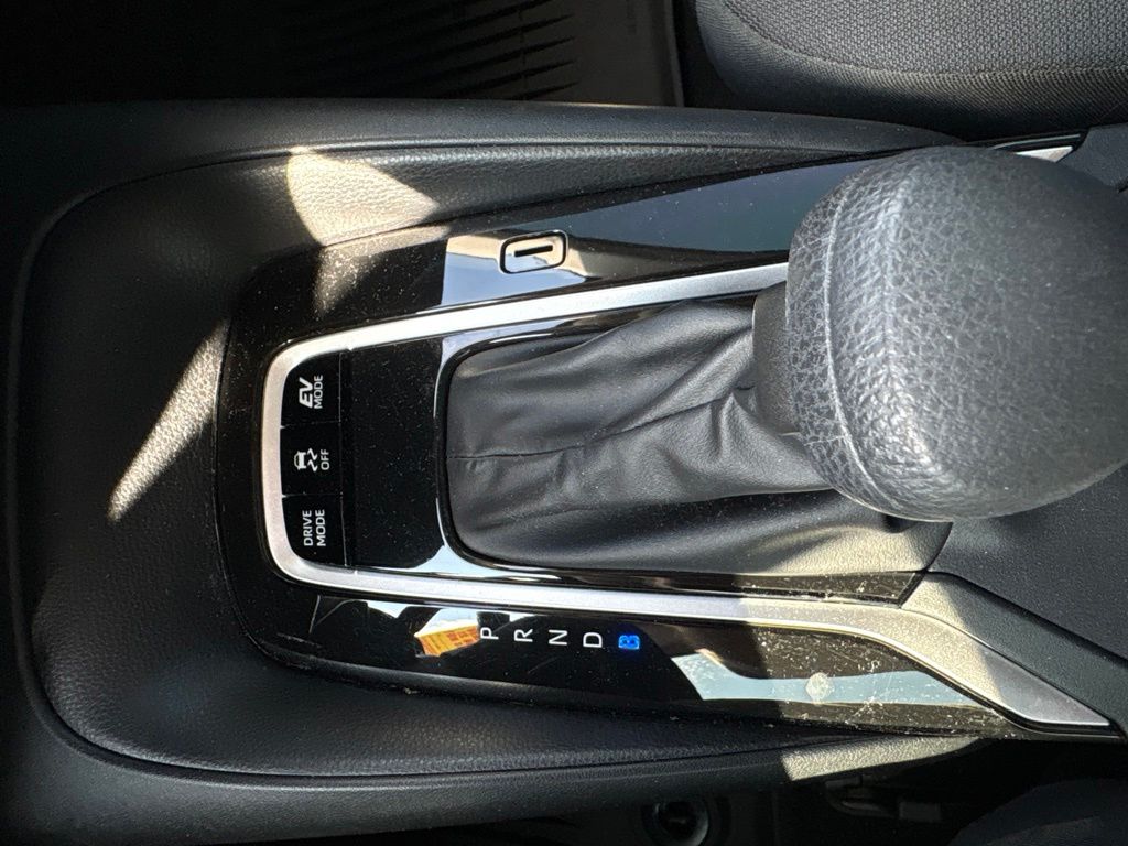 Used 2024  Toyota LE image 18