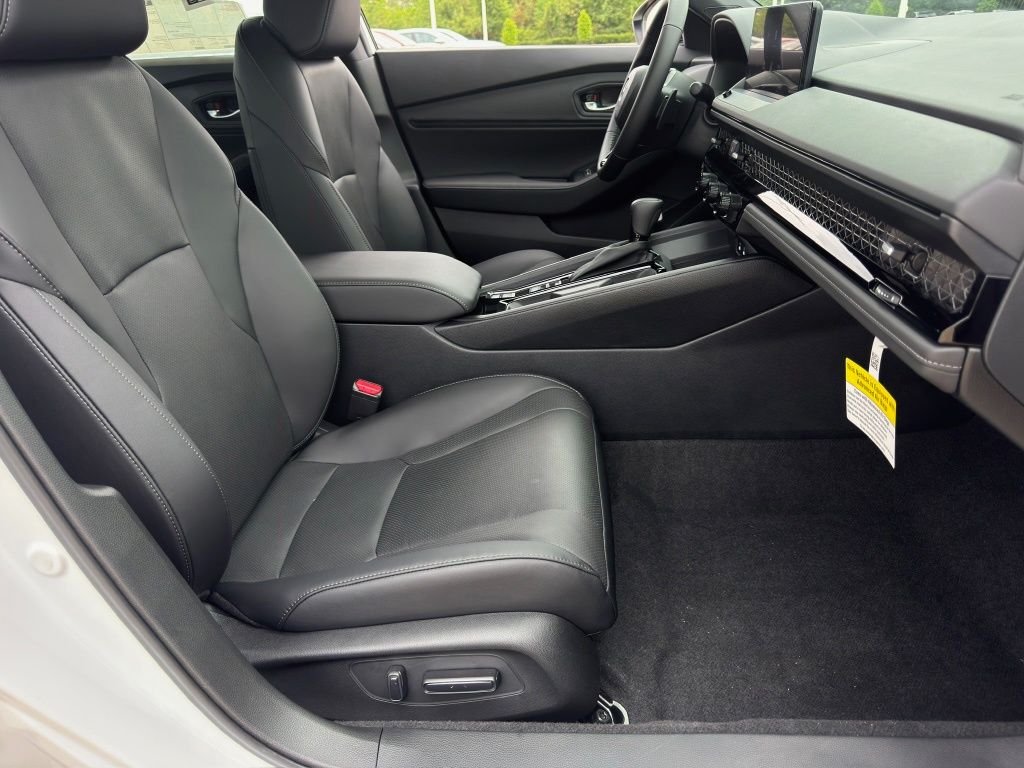 2026 Honda Accord Hybrid Sport-L  at Community Honda