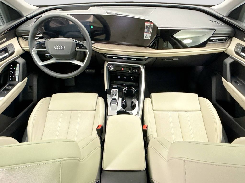 Thumbnail: 2025 Audi Q5 - 13