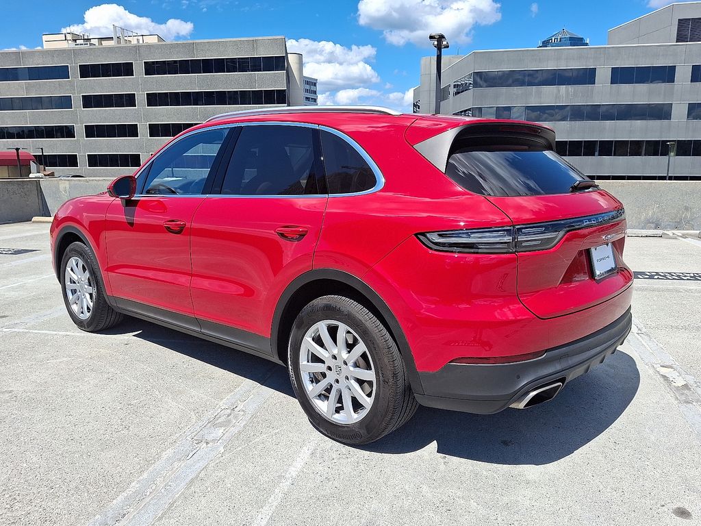 Thumbnail: 2022 Porsche Cayenne - 3