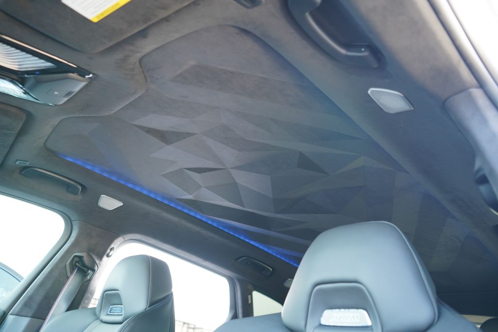 Thumbnail: 2026 BMW XM - 13