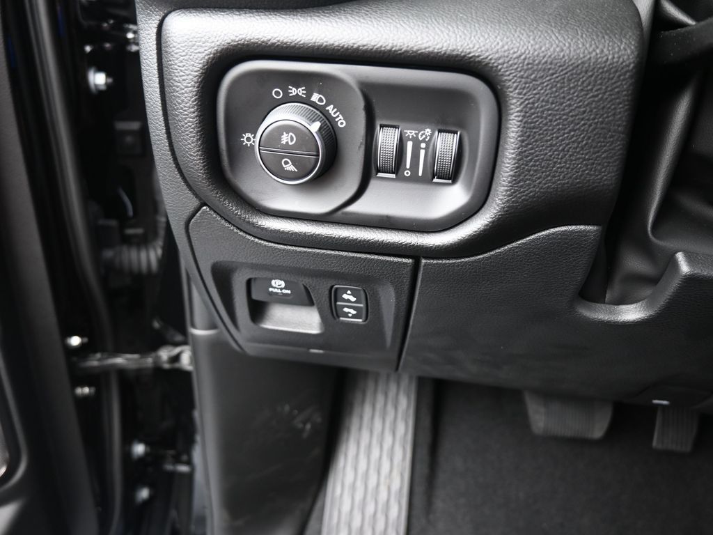 Used 2026 Diamond Black Crystal Pearlcoat Ram Rebel image 26