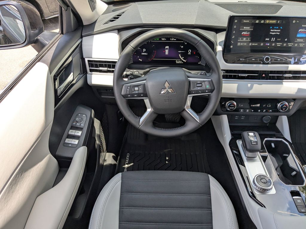 New 2025 Mitsubishi Outlander SUV