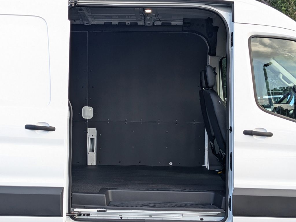 2025 Ford Transit 250