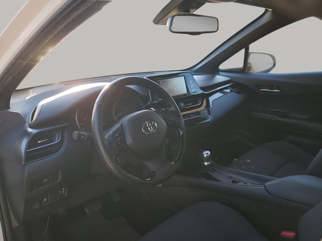Used Car 2018 Toyota C-hr  Xle For Sale Under $15,000 In Austin, Texas