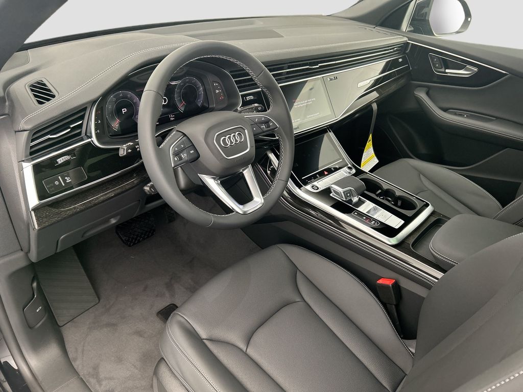Thumbnail: 2026 Audi Q8 - 9
