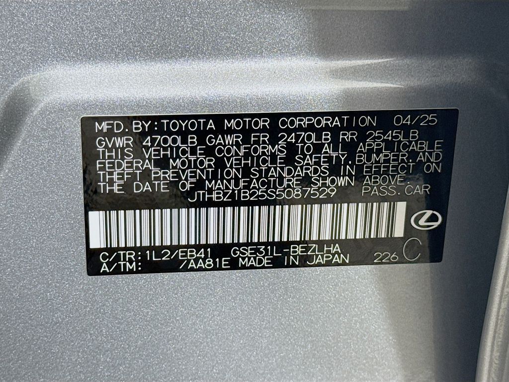 2025 Lexus IS 350 23