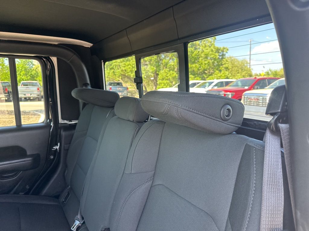 Used Car 2022 Jeep Gladiator  For Sale Under $30,000 In Austin, Texas