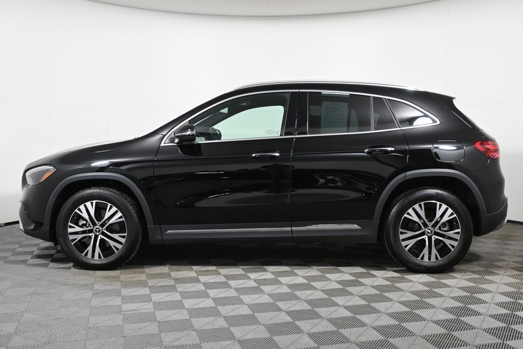 Thumbnail: 2025 Mercedes-Benz GLA - 2