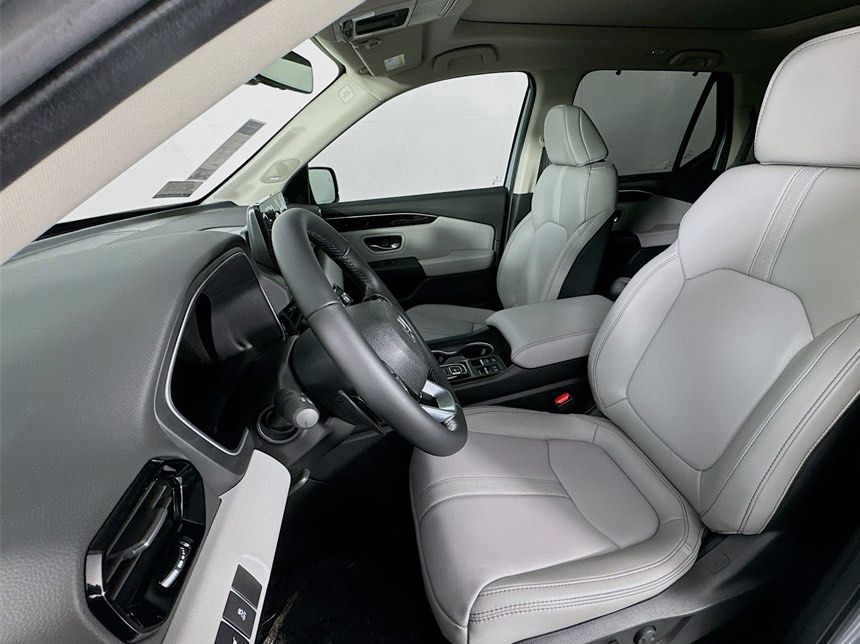 Used Car 2025 Honda Pilot  Touring For Sale Under $50,000 In Austin, Texas