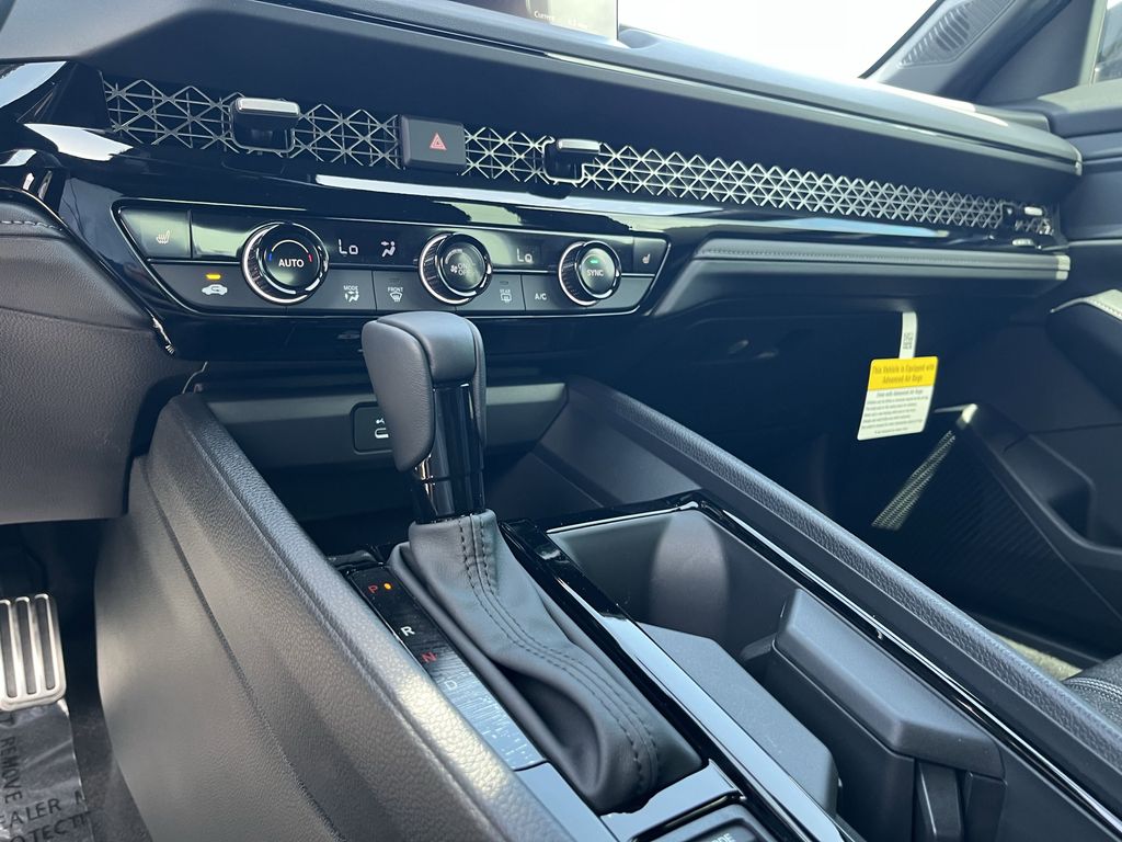 new 2025 Honda Accord Hybrid car, priced at $33,456
