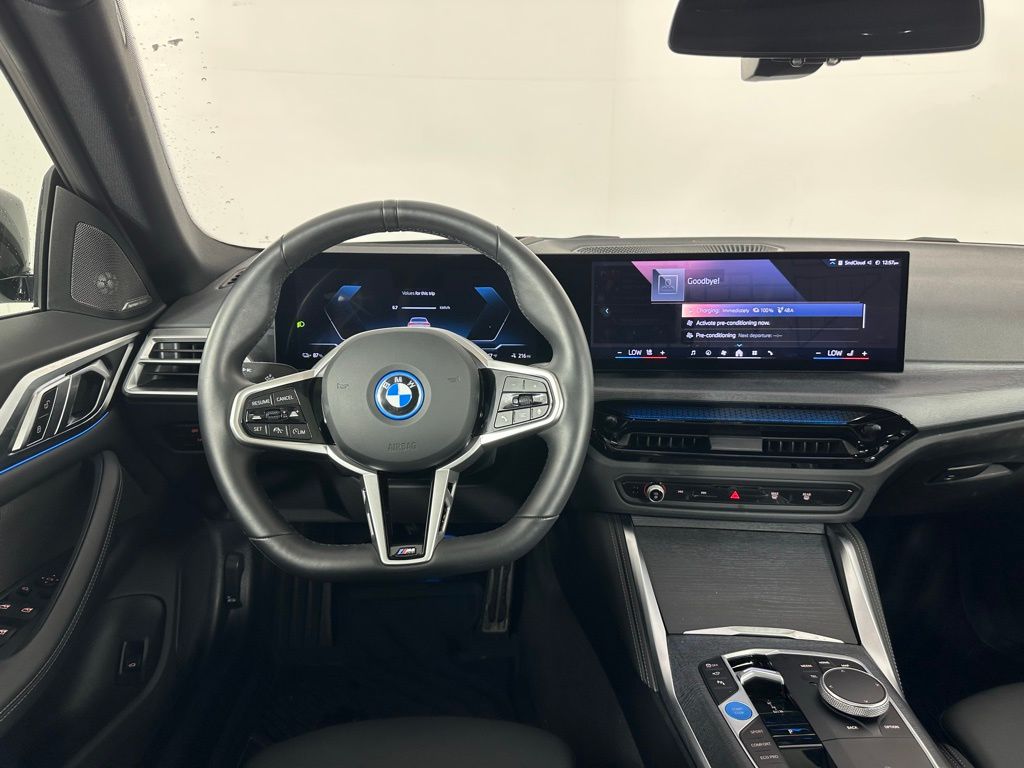 Thumbnail: 2025 BMW i4 - 25