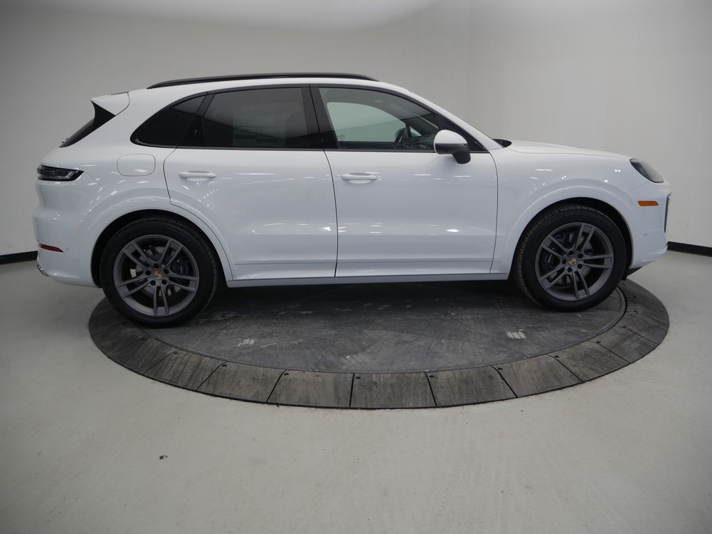Thumbnail: 2026 Porsche Cayenne - 8