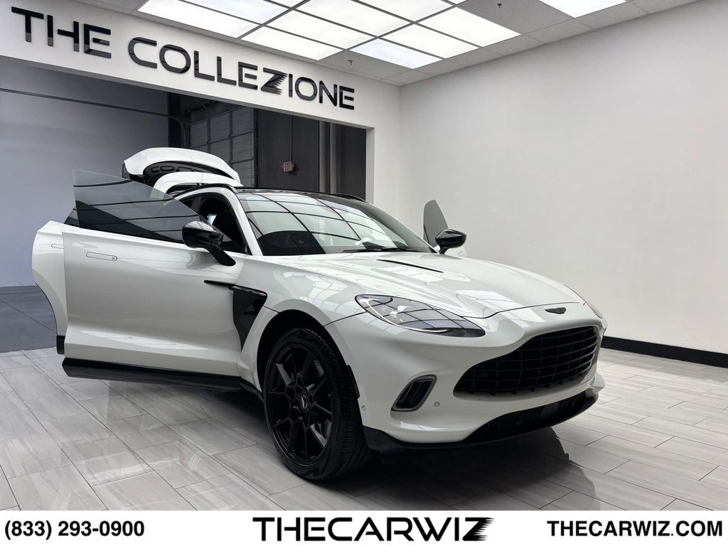2021 Aston Martin DBX