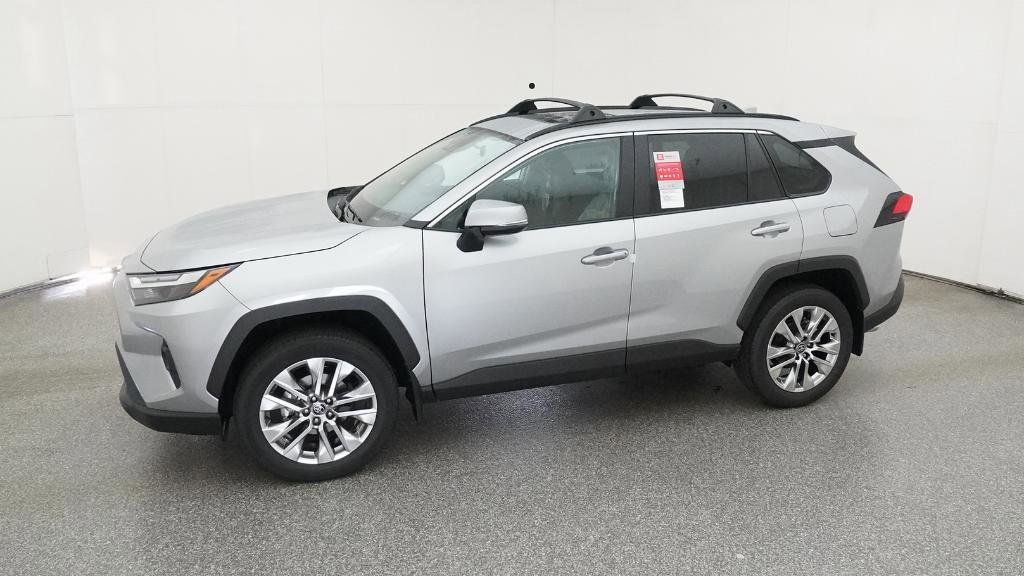 Thumbnail: 2025 Toyota RAV4 - 3