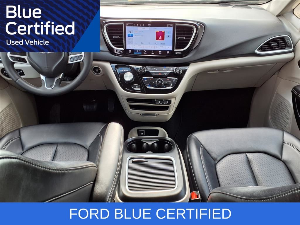 2024 Chrysler Pacifica Touring L - 8