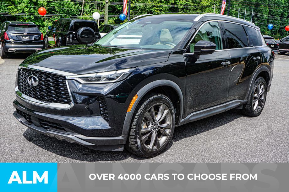 Used 2022 Black INFINITI LUXE image 3