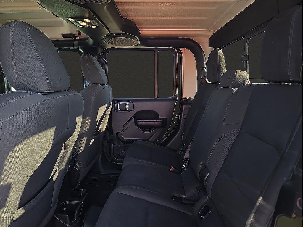 Used 2021 Jeep Gladiator For Sale in Farmington, AR