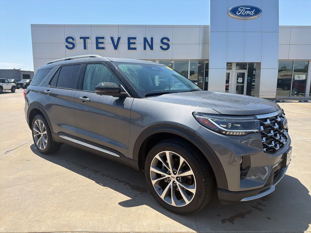  2025 Ford Explorer Platinum AWD   