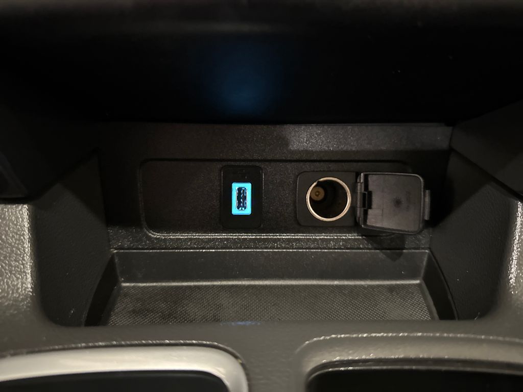 Certified Used 2018 Blue Ford SEL image 28