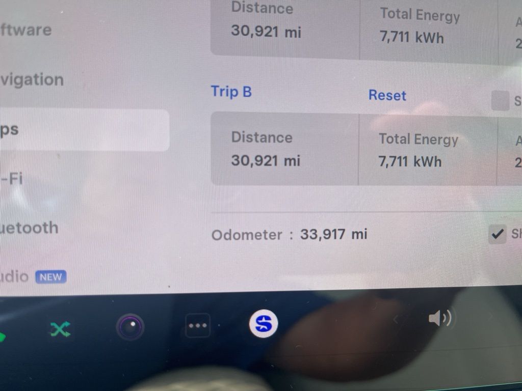 Thumbnail: 2022 Tesla Model 3 - 5