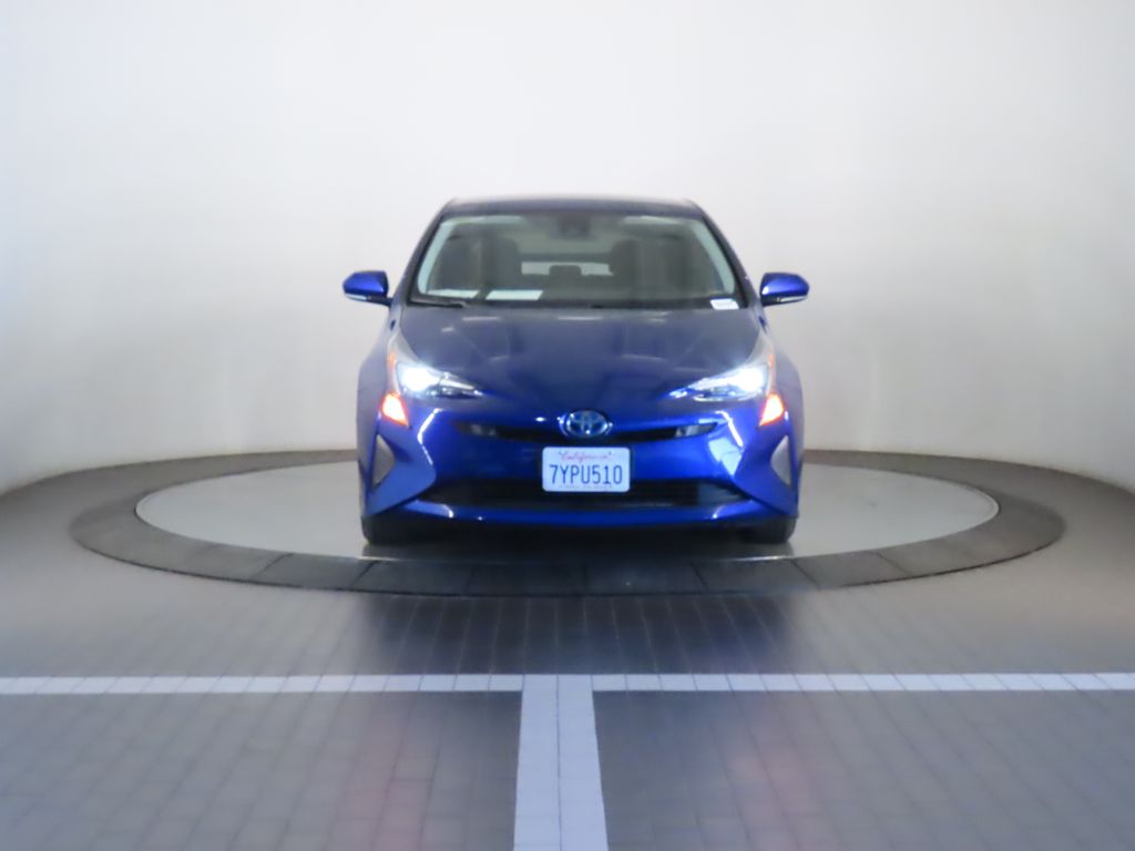 Thumbnail: 2017 Toyota Prius - 10