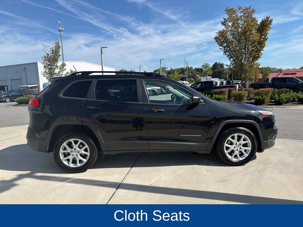 2016 Jeep Cherokee Sport