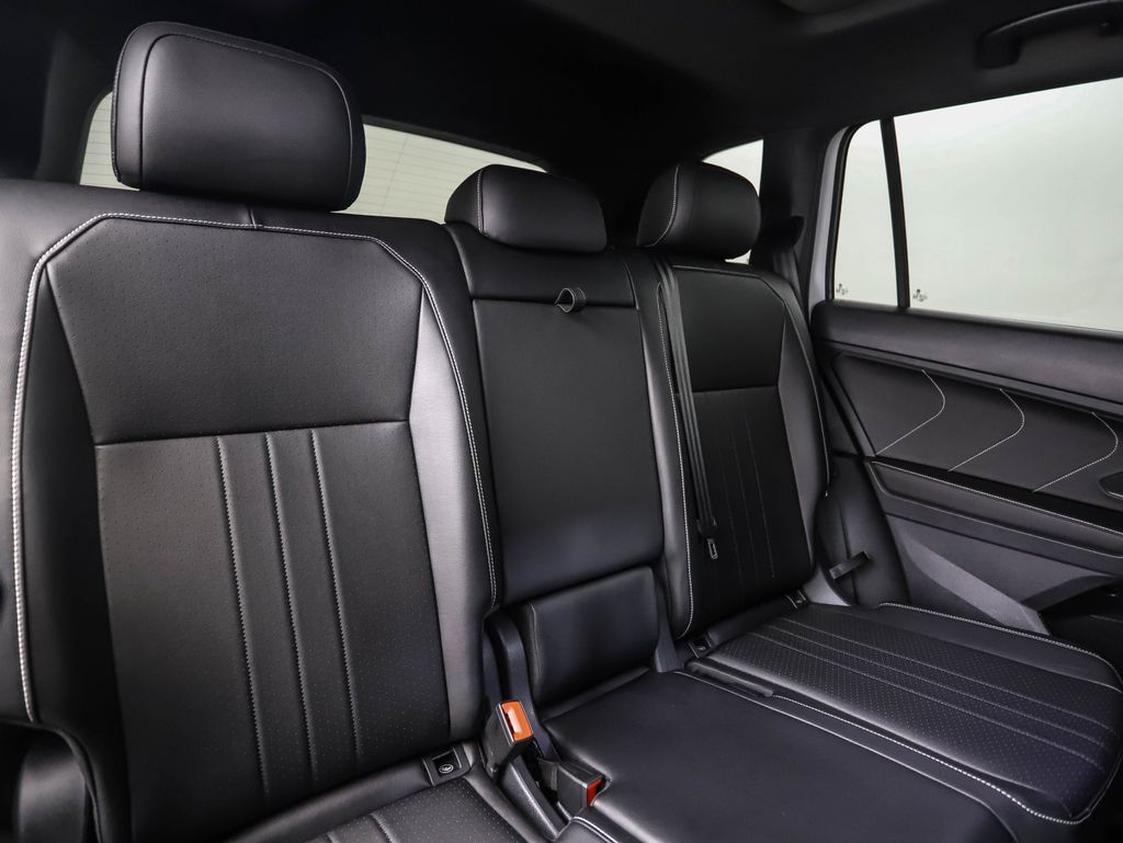 Thumbnail: 2024 Volkswagen Tiguan - 27