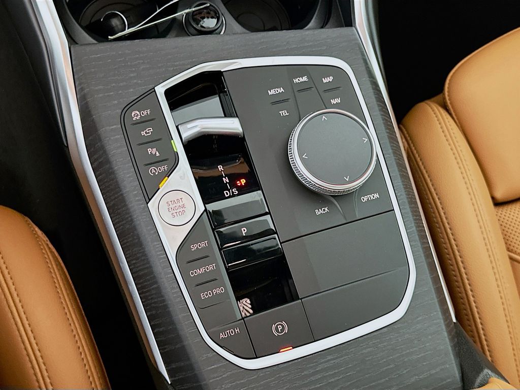 Thumbnail: 2025 BMW 3 Series - 15