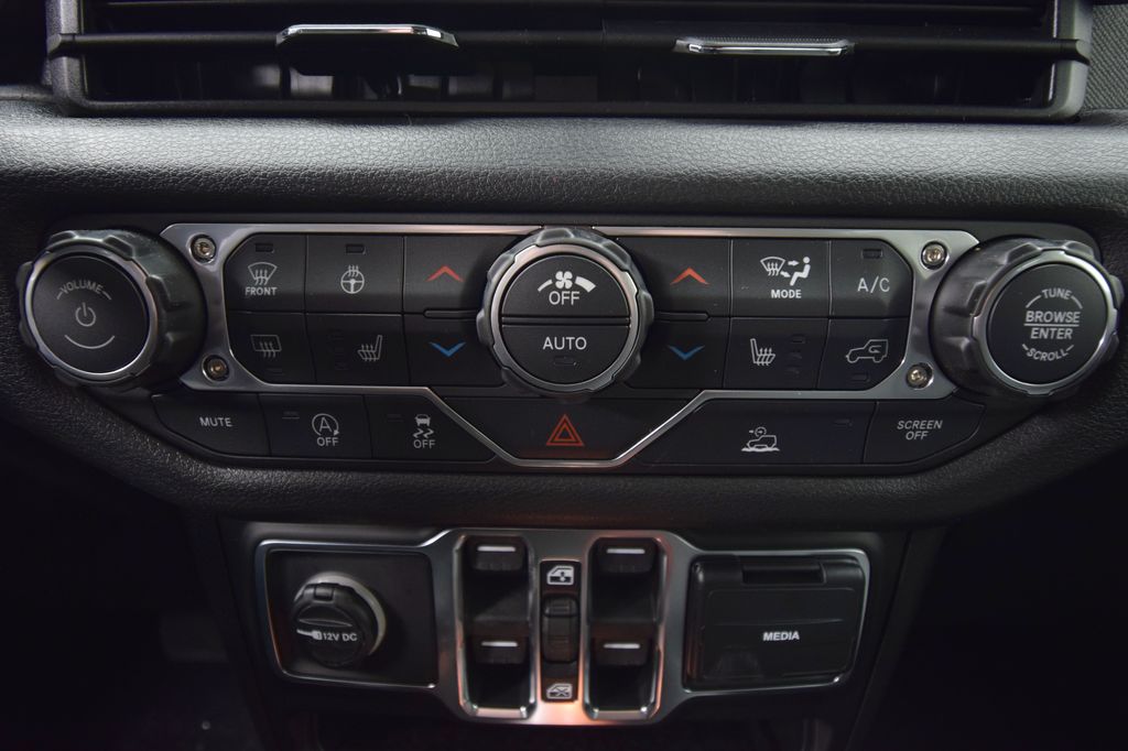 new 2026 Jeep Gladiator car, priced at $45,944