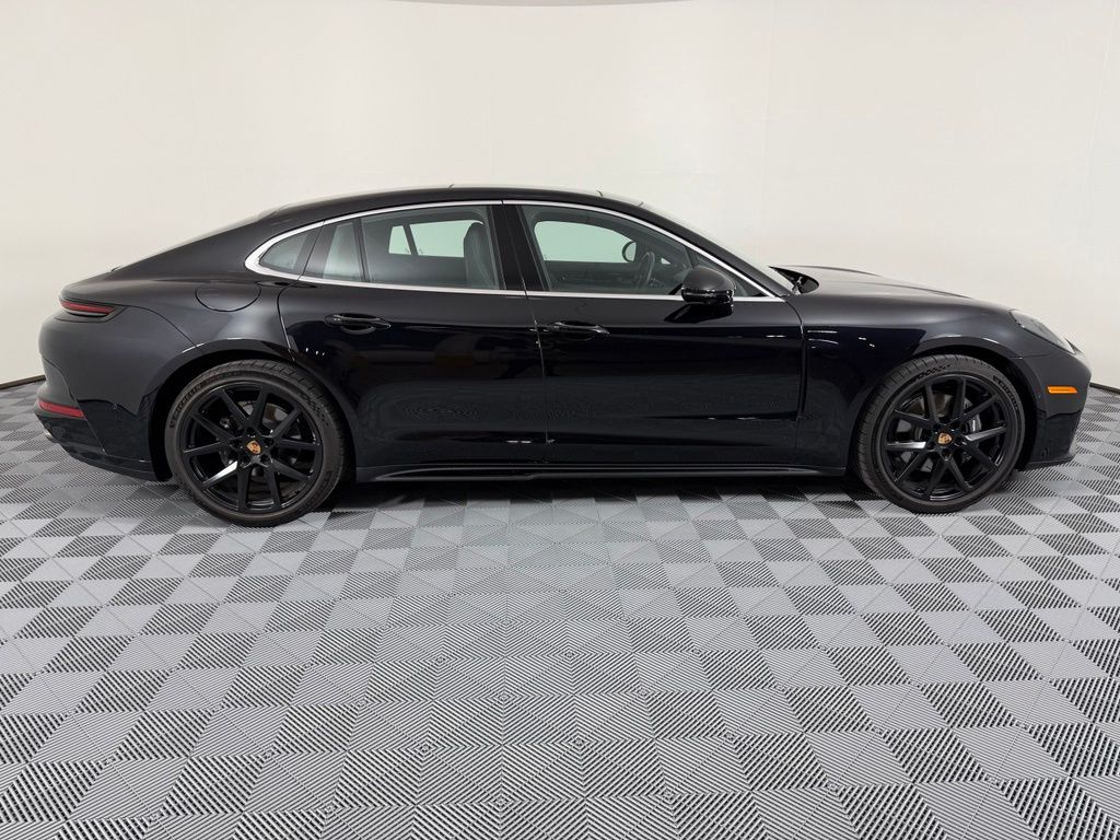 Thumbnail: 2026 Porsche Panamera - 11