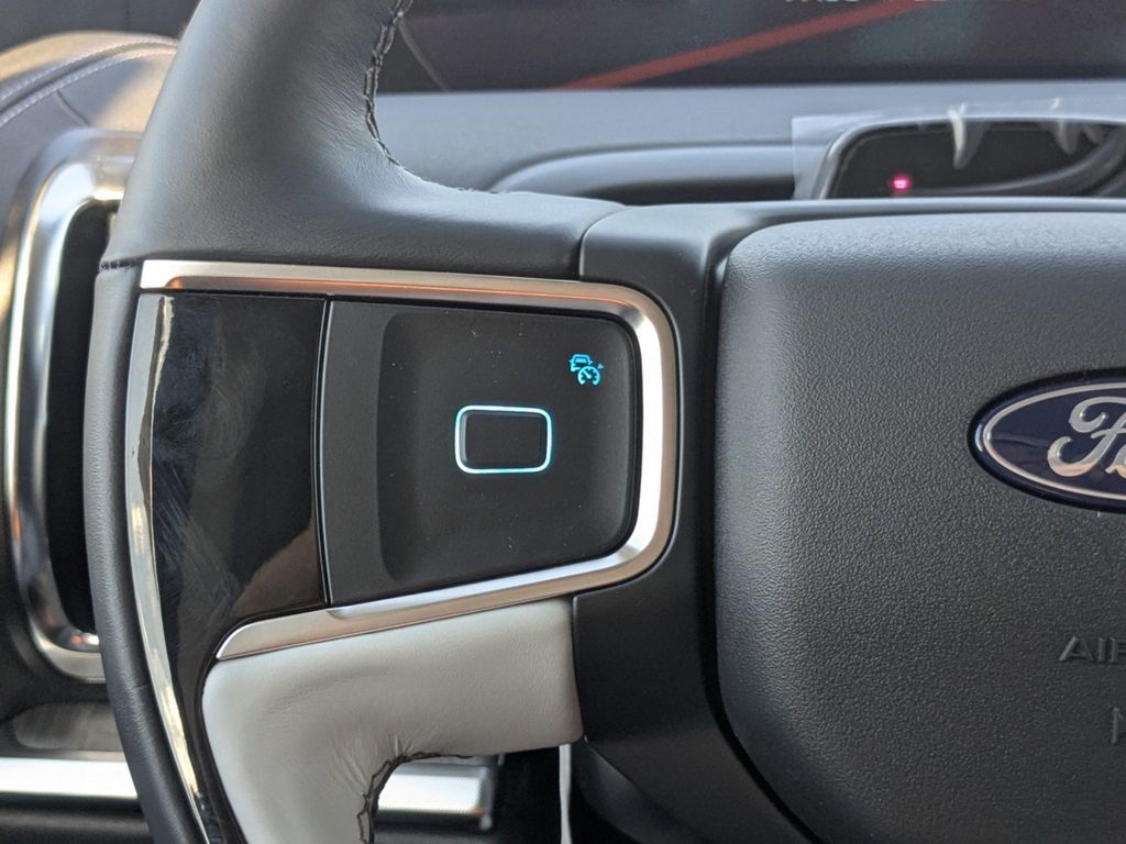 2025 Ford Expedition Platinum MAX