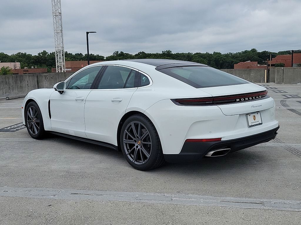 Thumbnail: 2024 Porsche Panamera - 6