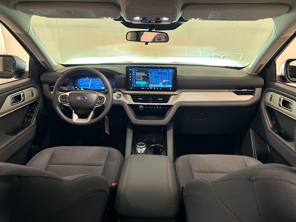 2026 Ford Explorer photo 4