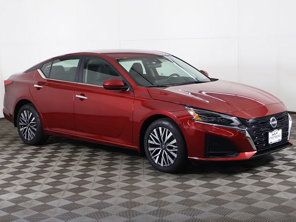Used 2023 Red Nissan 2.5 SV image 46